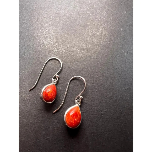 Red sponge coral sterling silver teardrop earrings - Picture 4 of 11